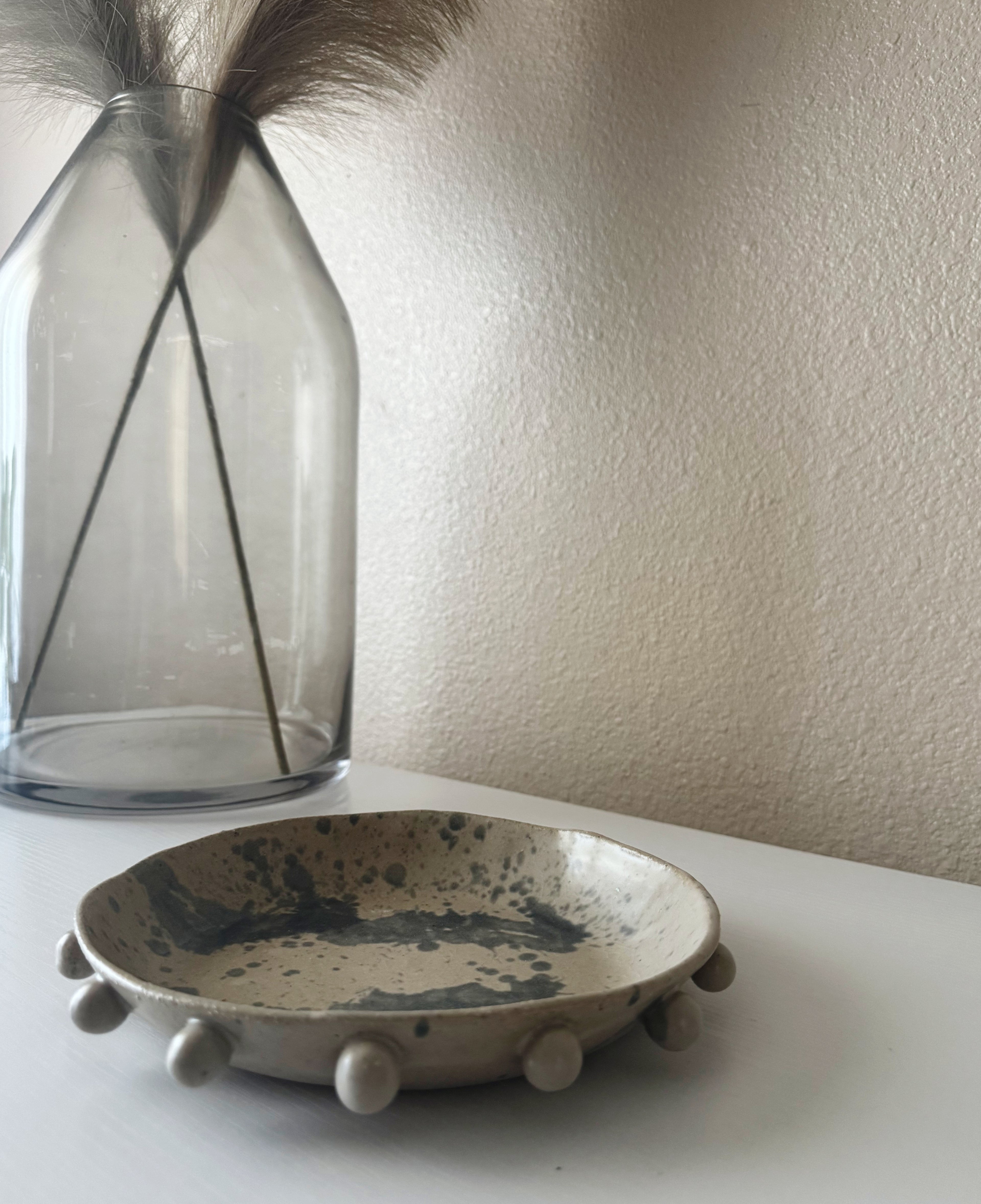 Umber Bowl | Handmade Ceramic Bowl in Ivory Black Splatter | 8"