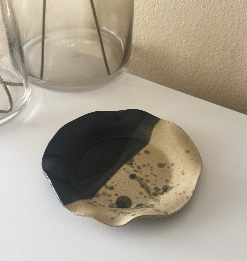 Handmade Ceramic Wavy Plate in Natural/Black Splatter Color Block, 8.5" - Bordeaux Ceramics