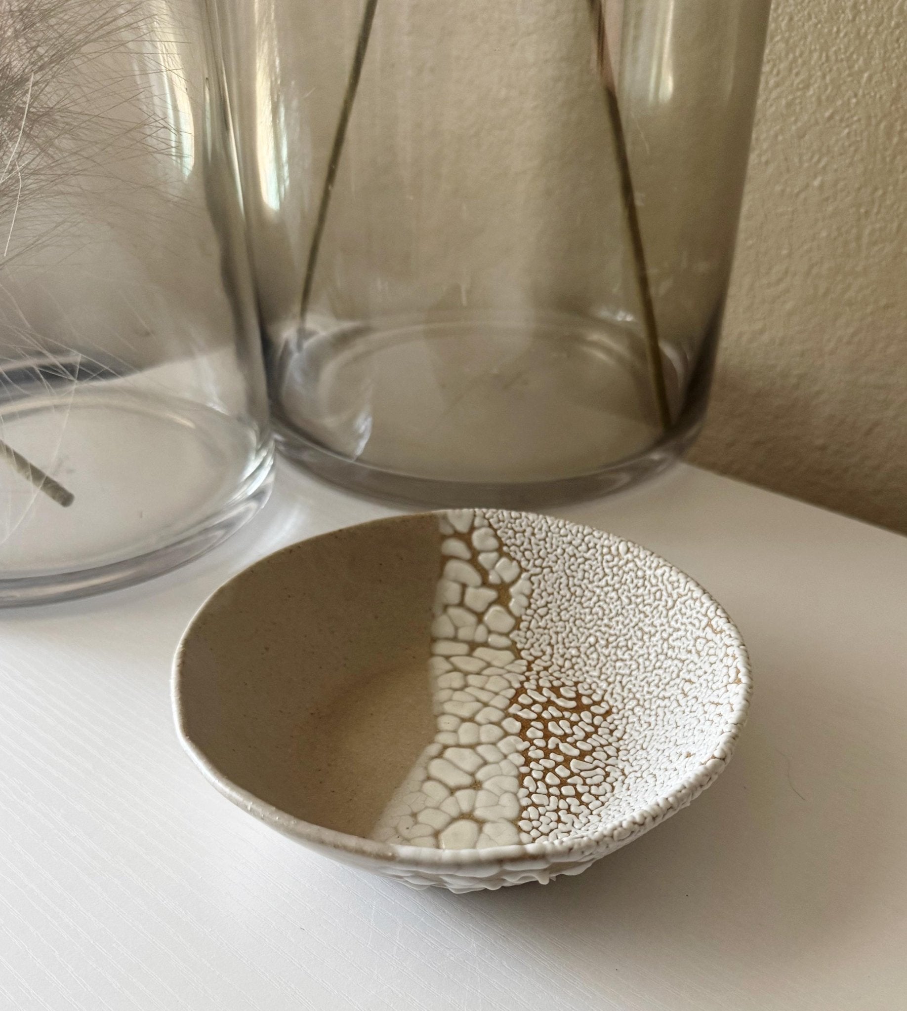 Forme Bowl | Handmade Ceramic Decorative Bowl in Ivory Crawl Color Block | 6.5" - Bordeaux Ceramics