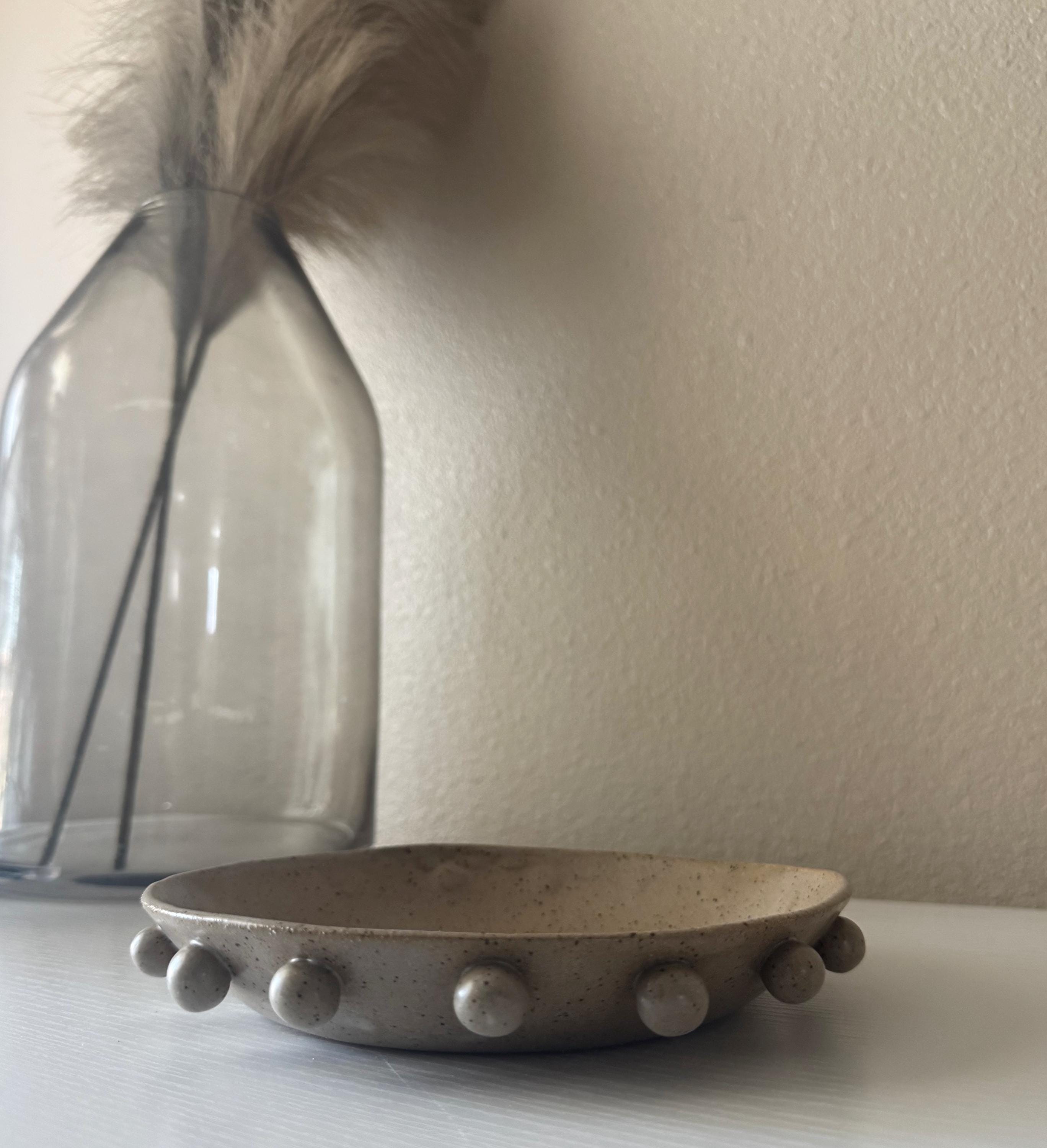 Calypso II Bowl | Handmade Ceramic Bowl in Beige Speckle Splatter Glaze | 8"