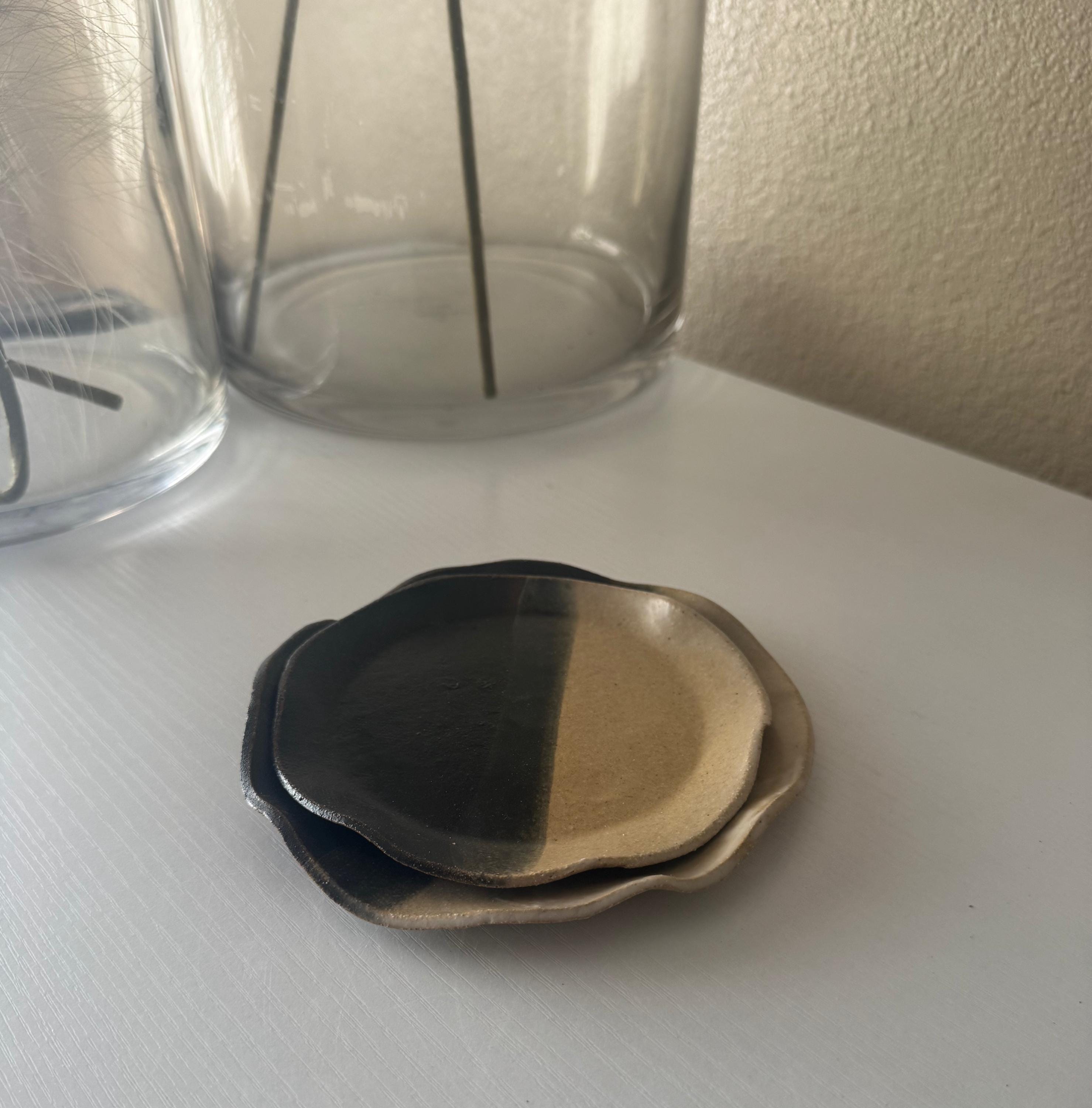 Shale Plate Set | Handmade Ceramic Wavy Plate Set in Beige/Black Color Block | 6", 5.25"